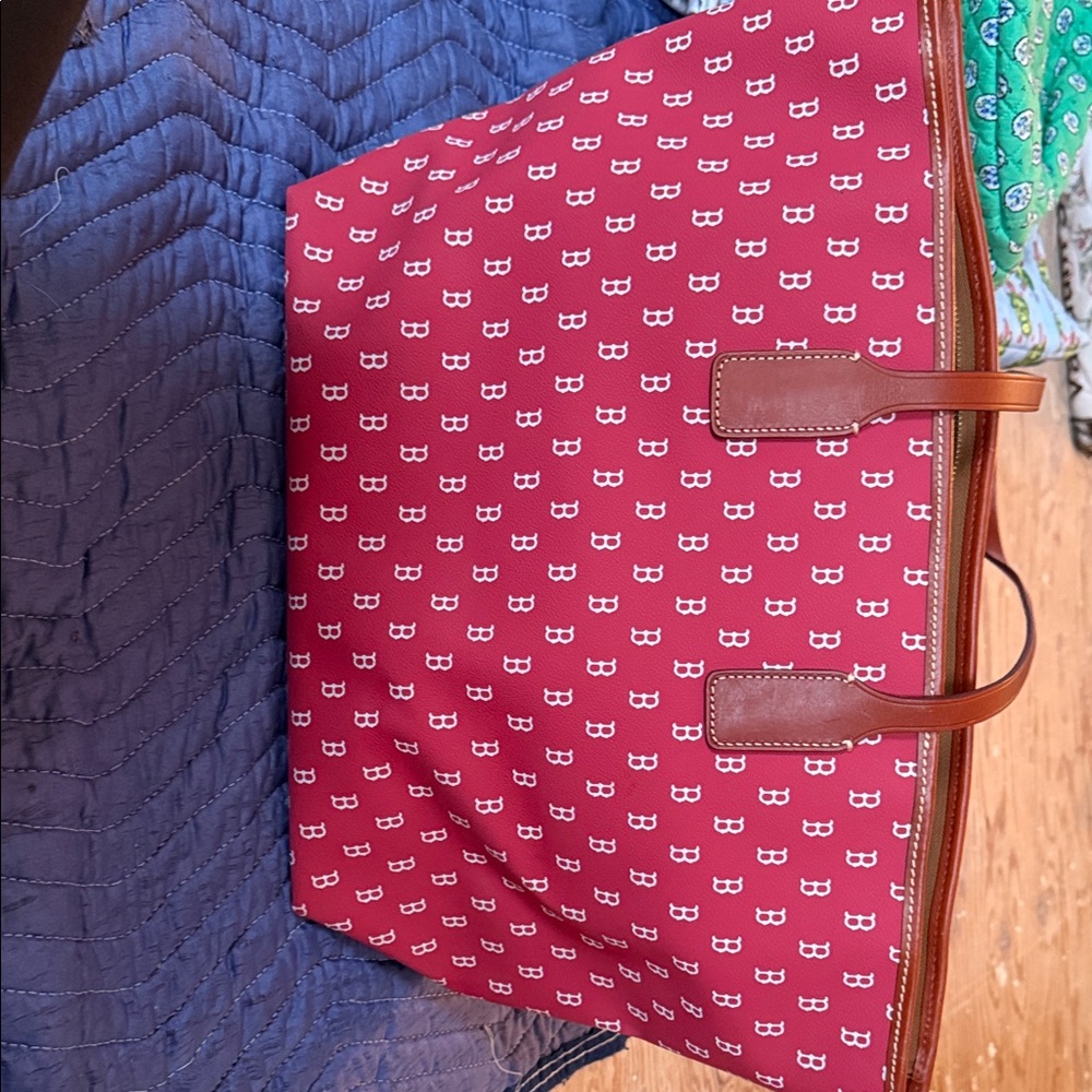 Dooney & Bourke Boston Red Sox - Picture 7 of 8